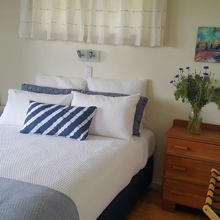 Blooming Delight Tauranga Apartment Bagian luar foto