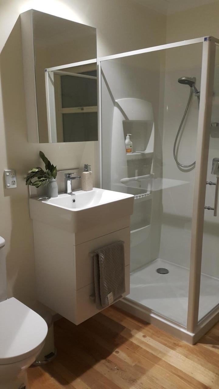 Blooming Delight Tauranga Apartment Bagian luar foto